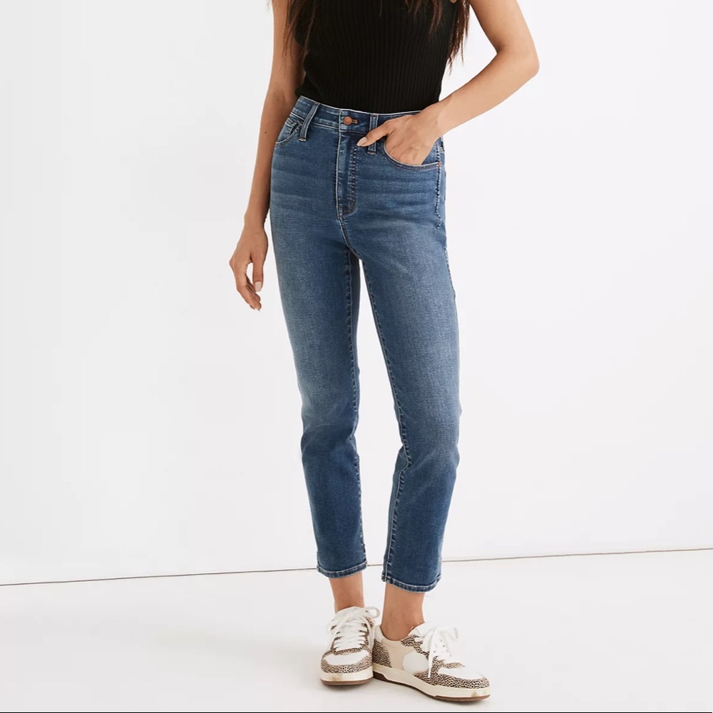 Madewell Curvy Roadtripper Slim Straight Jeans